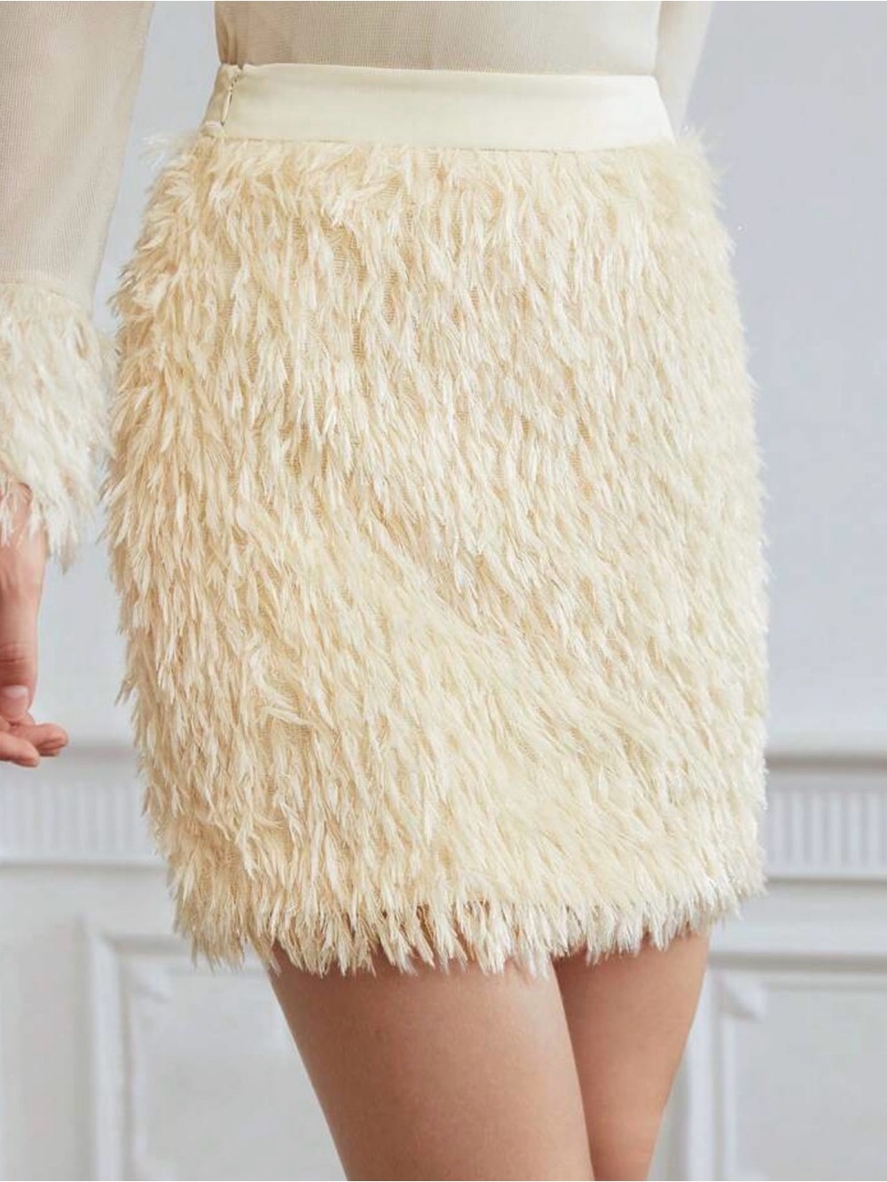 PREMIUM TEXTURED MINI SKIRT WITHOUT BELT